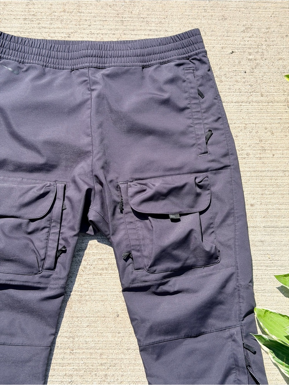 Nike Dark Navy Cargo Capri Pants with Multiple Pockets L - Picture 2 of 13